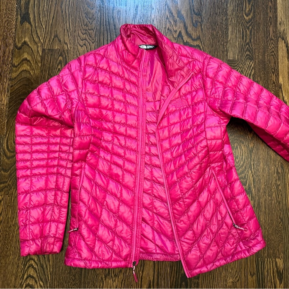 The North Face Thermoball Jacket SZ Medium Barbie Pink!